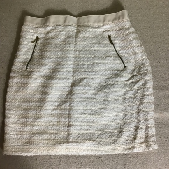Forever 21 Women’s Cream/ Gold Tweed Ribbon Waist detail Mini Skirt Sz. Med EUC - Picture 2 of 9